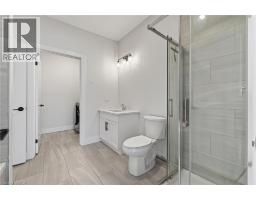 7 SOUTH Court W - 17