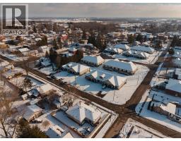 7 SOUTH Court W - 28