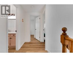 225 THORNBIRD Place - 23