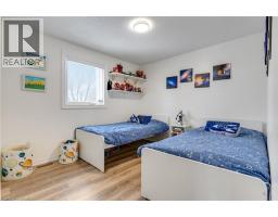 225 THORNBIRD Place - 29