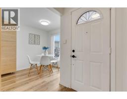 225 THORNBIRD Place - 5