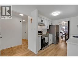 225 THORNBIRD Place - 7