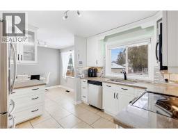 64 EVELYN Street - 12