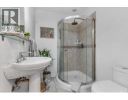 61 BARRIE Street - 17