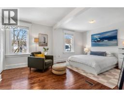 61 BARRIE Street - 19