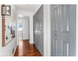 61 BARRIE Street - 23