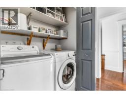 61 BARRIE Street - 24