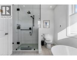 61 BARRIE Street - 26