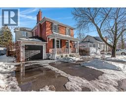 61 BARRIE Street - 38