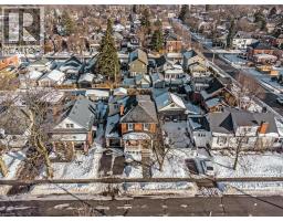 61 BARRIE Street - 45