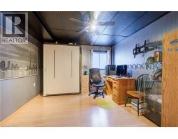 123 KINGSWOOD Drive - 18