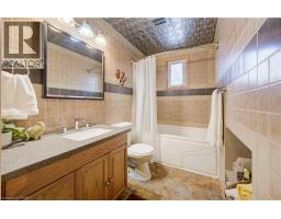 123 KINGSWOOD Drive - 20