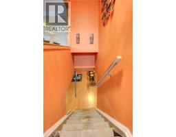 123 KINGSWOOD Drive - 22