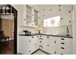 628 GARDEN Street - 6