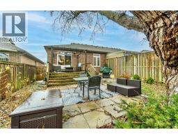 23 MACNEIL Court - 36