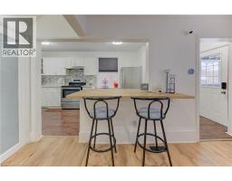 569 STIRLING Avenue S - 8