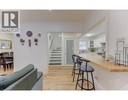 569 STIRLING Avenue S - 9