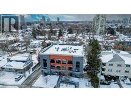 15 DEVITT Avenue S UnitNo. 302 - 3