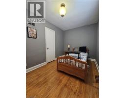 379 ST. LEGER Street - 16