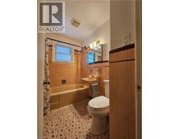 379 ST. LEGER Street - 20