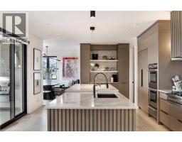 920 THOMAS PEDDER Court - 11