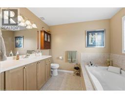 25 MERRITT Lane - 22