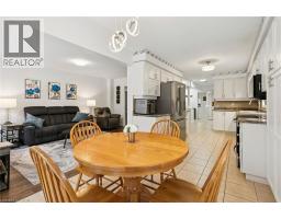 6 HEATHERWOOD Place - 11