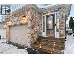 6 HEATHERWOOD Place - 2