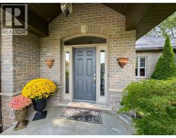 14 EAST Street S - 31