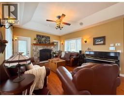 14 EAST Street S - 34