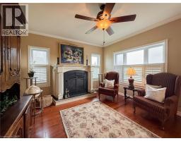 14 EAST Street S - 4