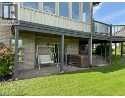 14 EAST Street S - 44