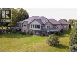 14 EAST Street S - 45