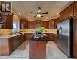 14 EAST Street S - 7