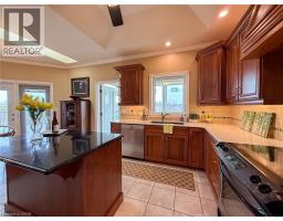 14 EAST Street S - 9