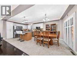 20 HINRICHS Crescent - 20