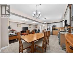 20 HINRICHS Crescent - 22