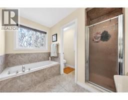 20 HINRICHS Crescent - 41