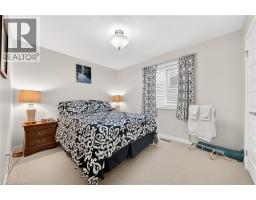 20 HINRICHS Crescent - 42