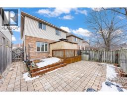 20 HINRICHS Crescent - 47