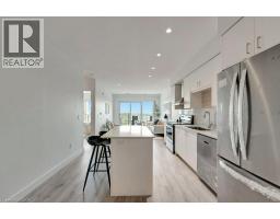 15 GLEBE Street UnitNo. 1511 - 15