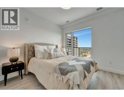 15 GLEBE Street UnitNo. 1511 - 28