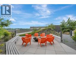 15 GLEBE Street UnitNo. 1511 - 7