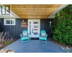 1200 LAKESHORE Road - 44