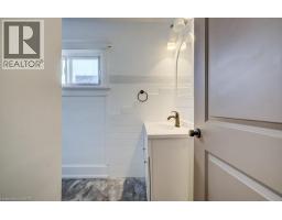 18 SHANLEY Street - 32