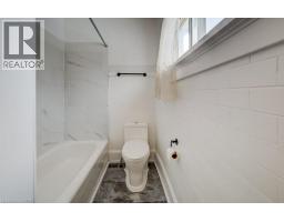 18 SHANLEY Street - 33