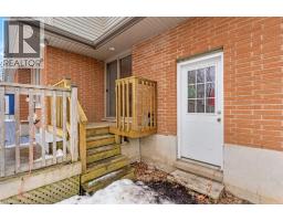 26 ESTHER Avenue - 16