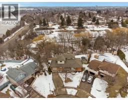 26 ESTHER Avenue - 43