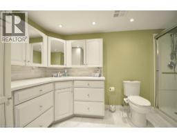 237 KING Street W UnitNo. 1305 - 21