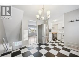 126 QUEEN Street E - 4